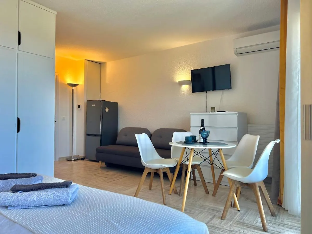 Apartment My Resid Appart Cannes Marina Vue Mer Mandelieu-la-Napoule