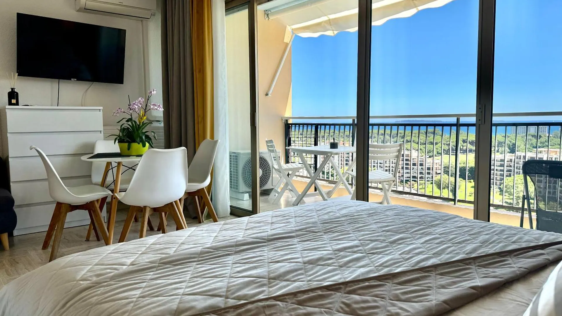 My Resid Appart Cannes Marina Vue Mer Mandelieu-la-Napoule 0*,  France